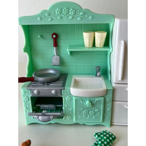 Kitchen Green White Calico Critters Sylvanian Families Mixed Accessory Toy Lot - Picture 3 of 7